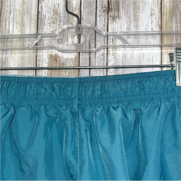 Nike 2 Tone Blue Tempo Shorts - Picture 4 of 5